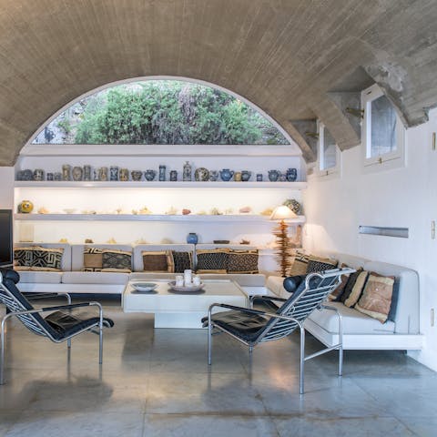 Relax in the characterful lounge with a glass of Prosecco