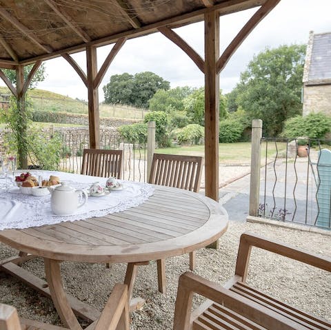 Enjoy an alfresco breakfast in the garden