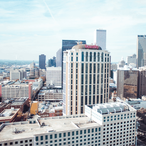 Stay in the heart of New Orleans Business District