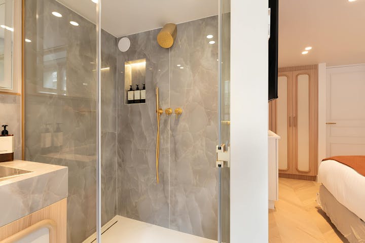 Bathroom photo