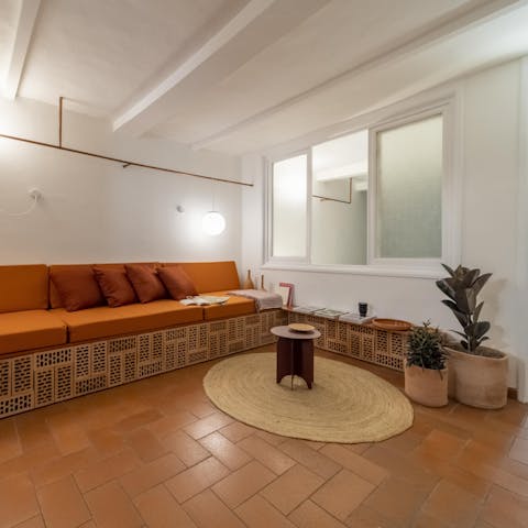 Relax in the rustic living space with traditional features