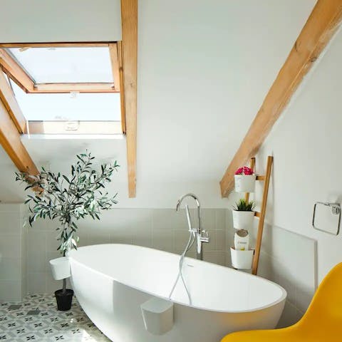 Indulge in a soak session after a day on the sands of Charles Clore Beach