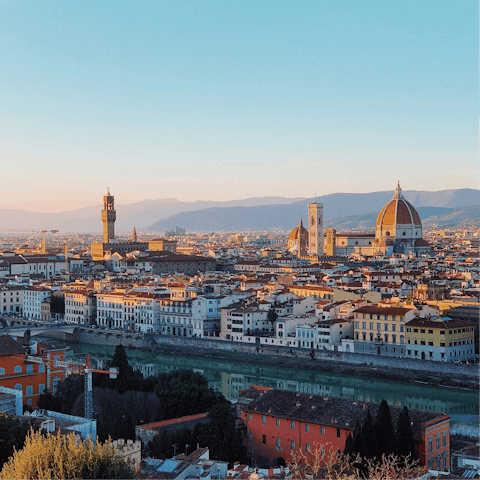 Explore the whole of Florence's centre on foot