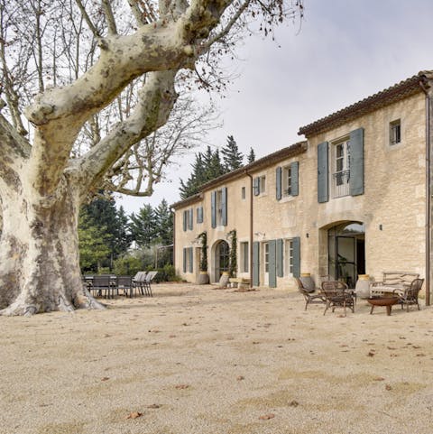 The classic Provençal exterior
