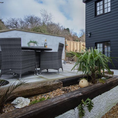 Enjoy alfresco drinks in the patio garden