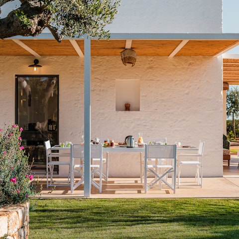 Share an alfresco meal together on the terrace