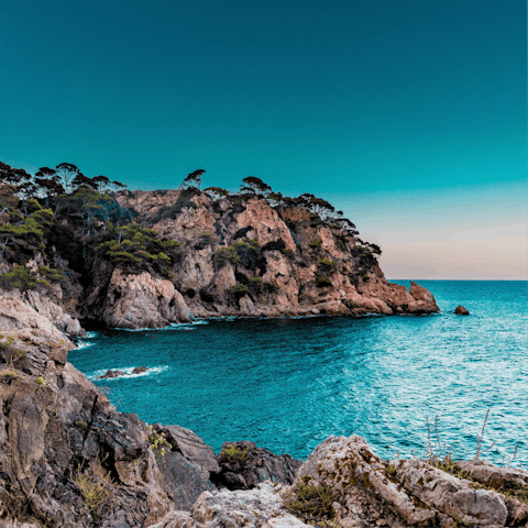 Stroll to Playa Alicante for a day at the beach