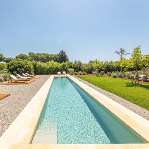 Enjoy some lazy lengths in the shared pool