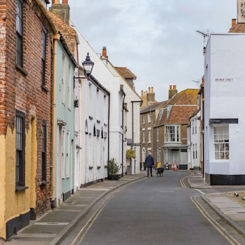 Stay in the heart of Deal's Conservation Area, filled with pretty Georgian buildings, tea rooms and pubs
