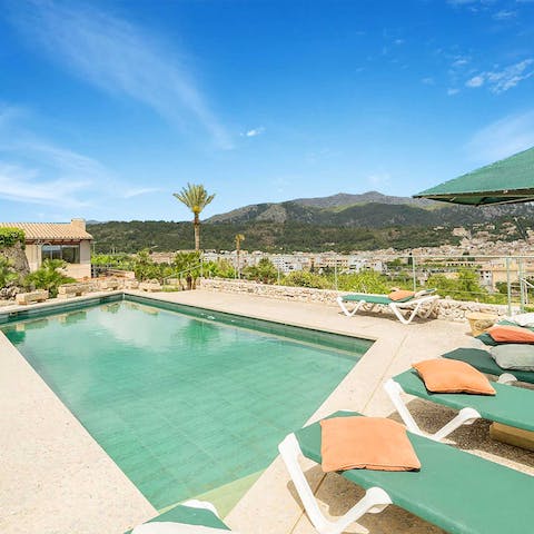 Make poolside lounging your only firm plan of the day