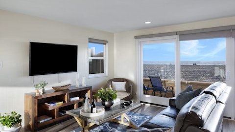Sink into the sofa and soak up uninterrupted ocean views