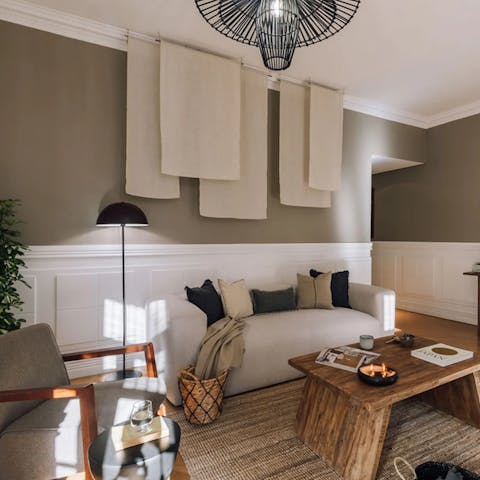 Kick back in the Japanese-inspired living room with a glass of wine after a day of sightseeing