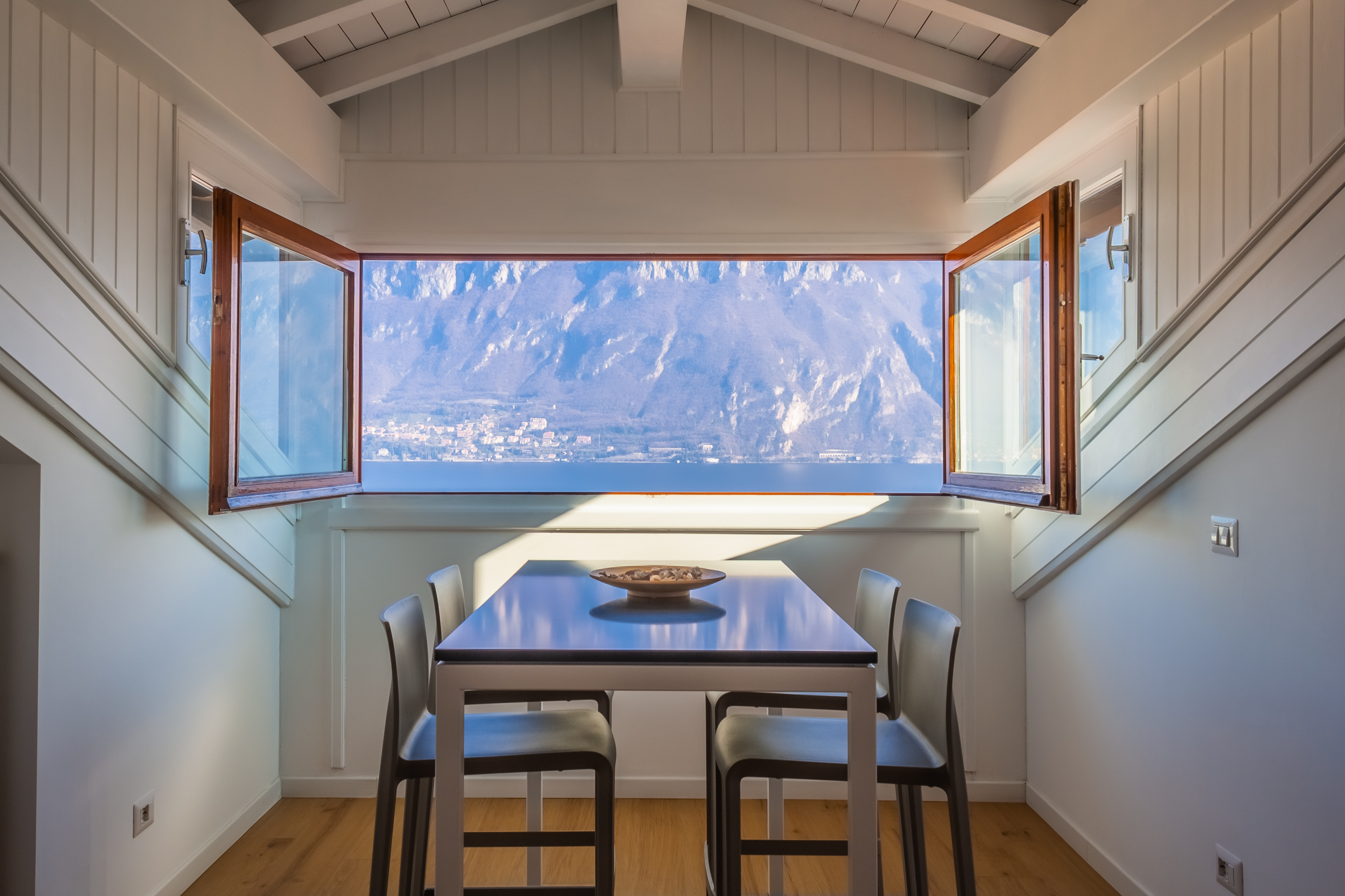 Lake Como Grace