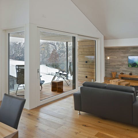 Enjoy a toasty cup of coffee on the balcony as you admire the view