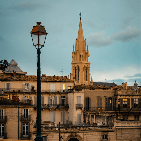 Explore the magical city of Montpellier and reach in the historic centre in ten minutes