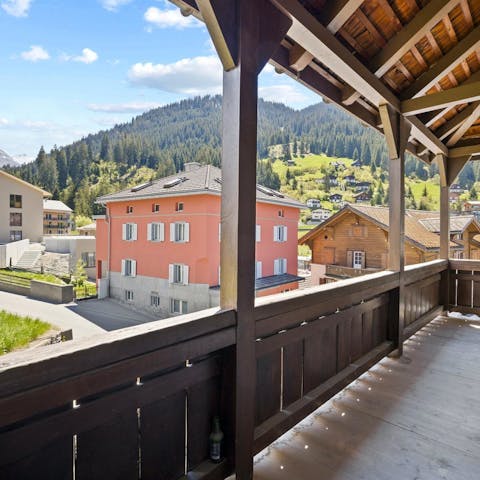 Enjoy mountain views from the terrace, in sunshine or snow