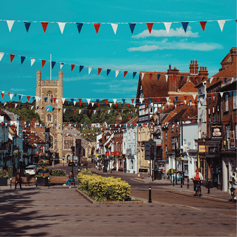 Enjoy leisurely strolls through the heart of Henley-on-Thames