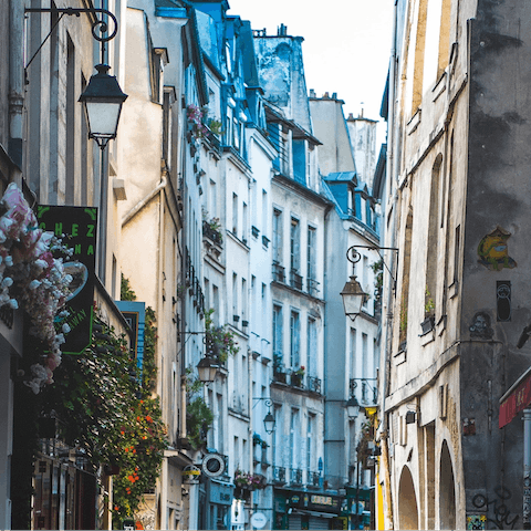 Wander the beautiful streets of Le Marais and explore the shops and cafes, just a seventeen-minute walk away