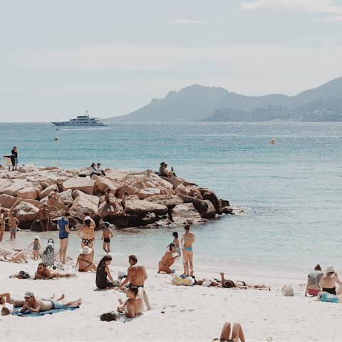 Take a twelve-minute drive over to the coast and spend a day at Plage des Océanides