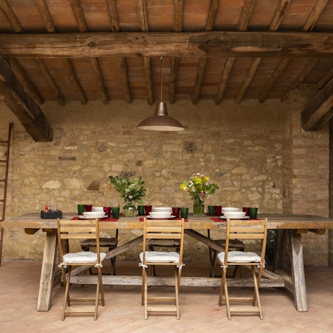 Tuck into delicious Italian feasts dining alfresco