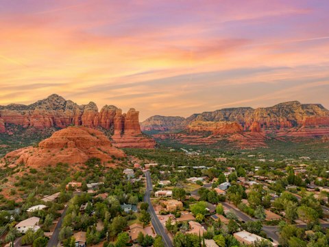 Discover the stunning beauty of Sedona’s iconic red rocks