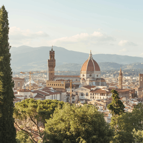 Discover all Florence has to offer on foot