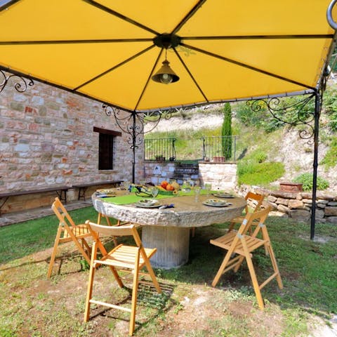 Sample some fresh regional fare at the alfresco dining area