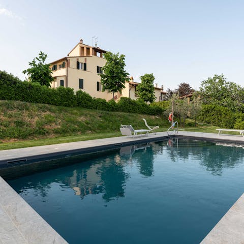 Guests thought the views of the Tuscan countyside from the pool and terrace were beautiful.