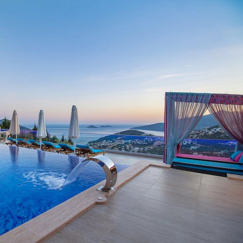 Experience your own beach club vibes at home