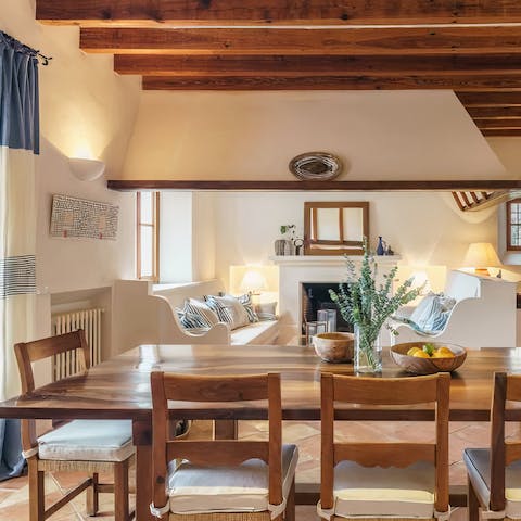 Come together for breakfast at the large dining table