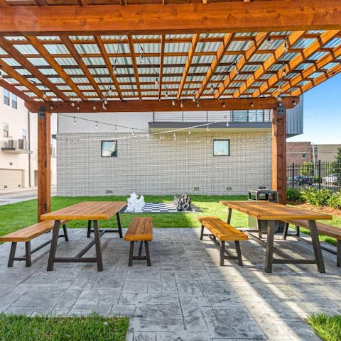 Pitch up at the alfresco dining area in the shared garden for a feast outside