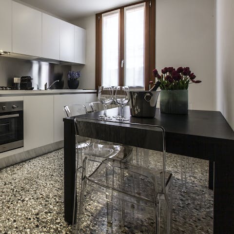 Prepare a hearty breakfast in your well-equipped kitchen to get you in good stead for a big day