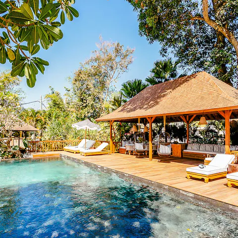 Come together as a group in the cool poolside cabanas – someone pass us a cocktail