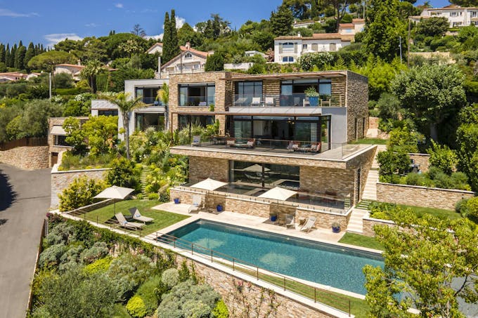  The Bay of Cannes