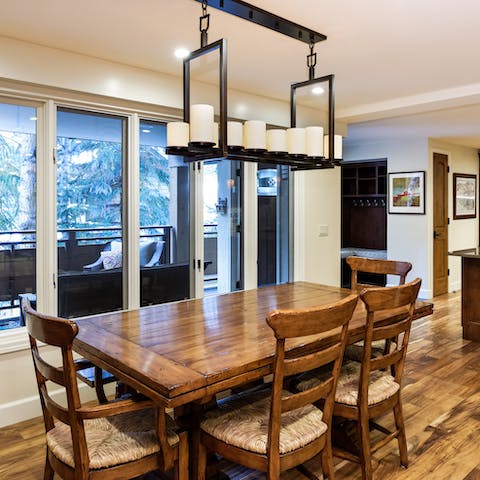 Enjoy lavish family dinners together