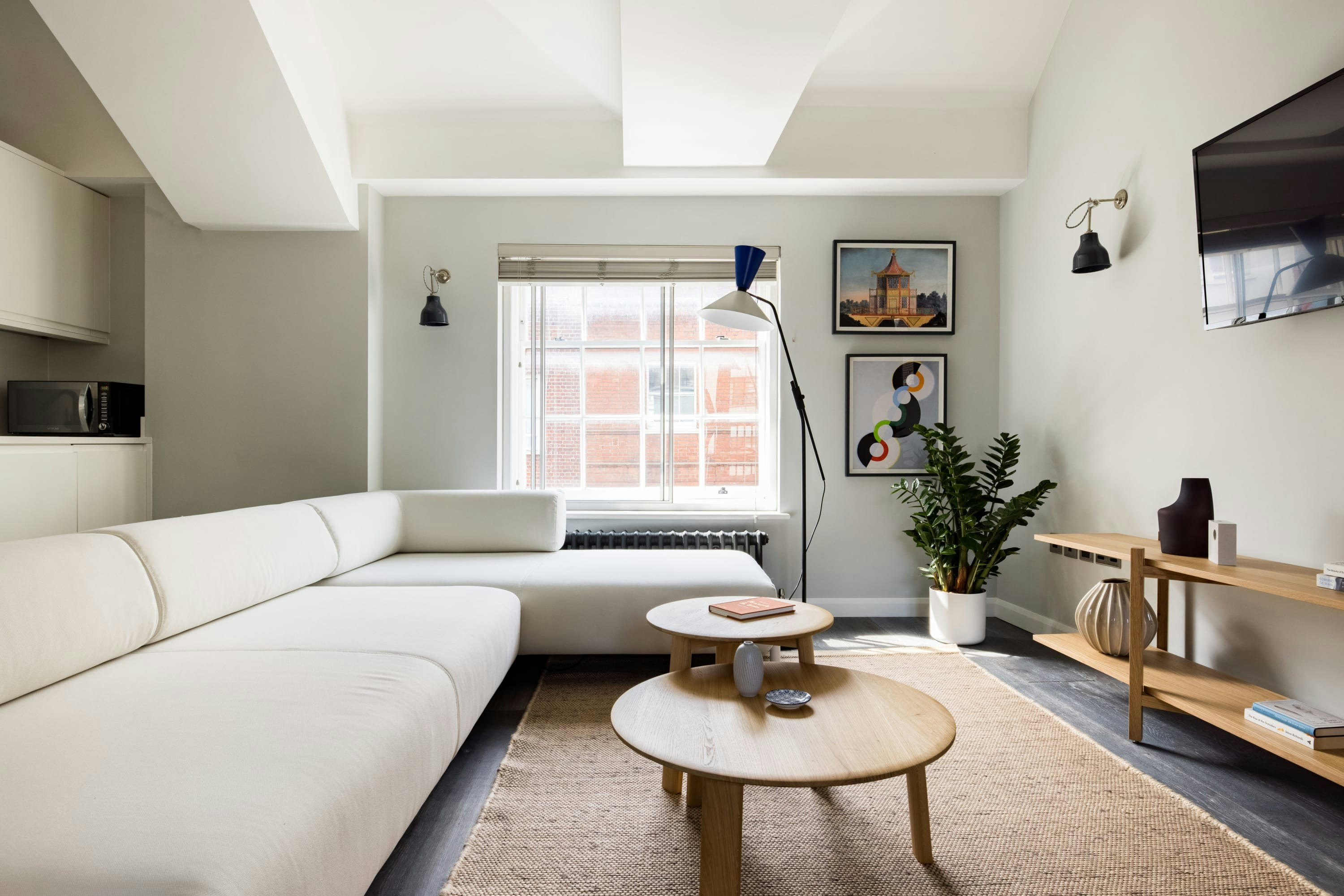 Here Comes The Night