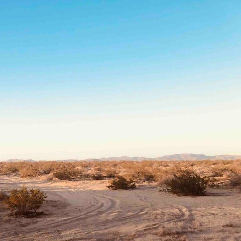 Unobstructed views into the desert