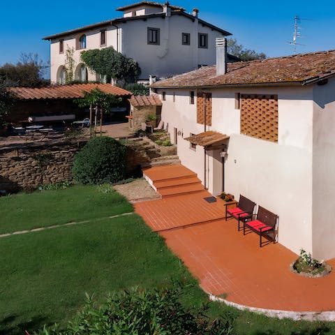 Soak up the Provencal charm of this authentic Tuscan villa
