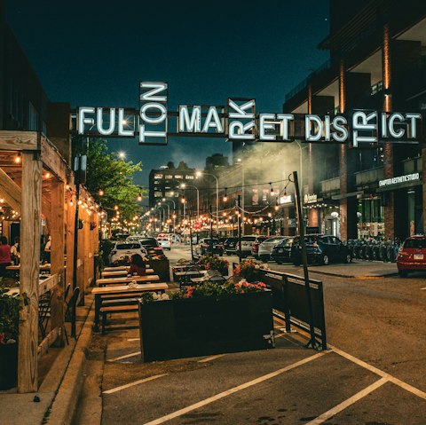 Base yourself in Chicago's buzzing Fulton Market District