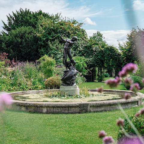 Stretch your legs with a stroll through Regent's Park, ten minutes away