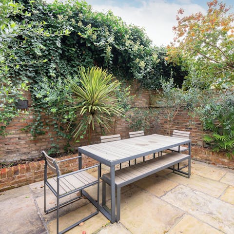 Serve your favourite evening drinks on the terrace
