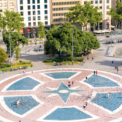 Spend an hour people-watching at Plaça de Catalunya