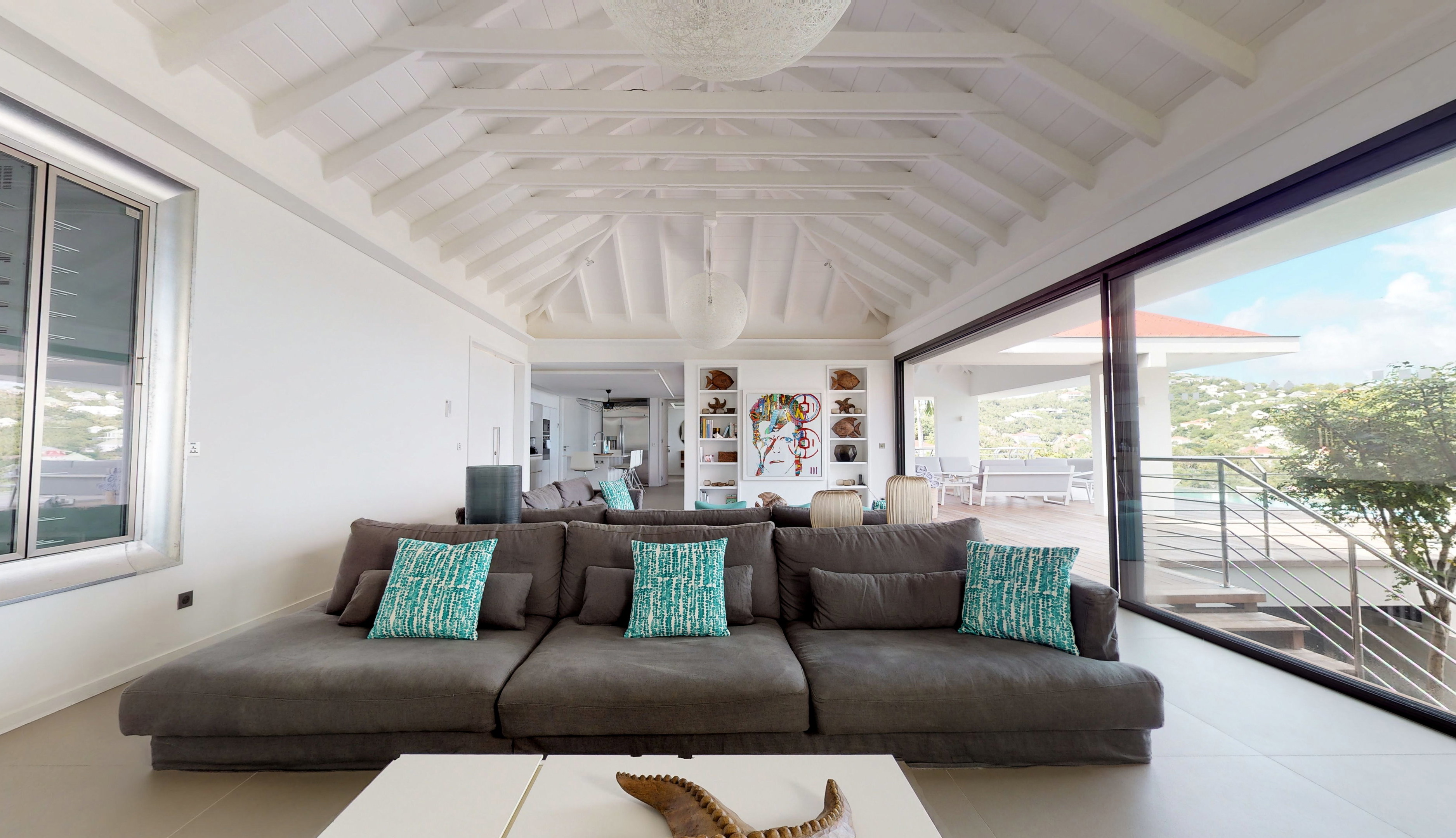 Colombier Contemporary