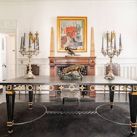 Dine in style at the quirky table