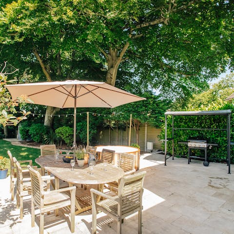 Show off your grilling skills and serve up smoky flavours on the alfresco dining table