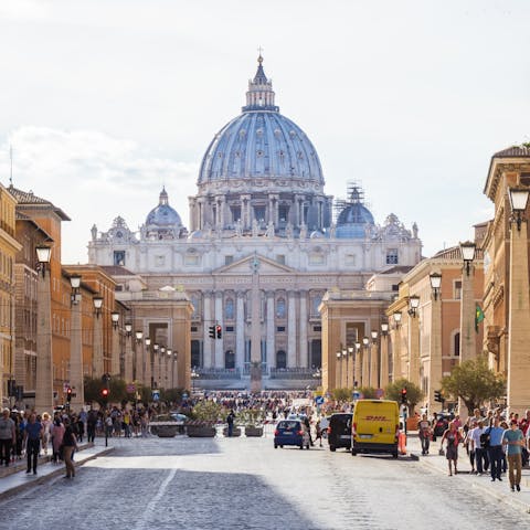 Explore the city from your doorstep – all the main attractions are within a twenty-five minute walk