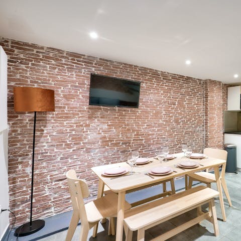 Grab some croissants from the nearby boulangerie for breakfast together here