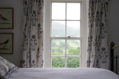 Wake up daily to incredible valley views
