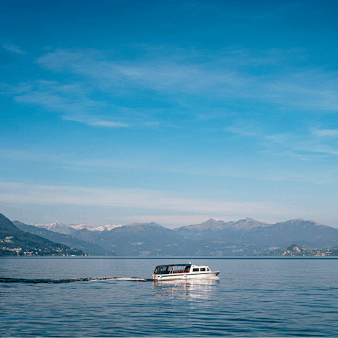 Take a boat trip on beautiful Lake Como – climb aboard 350m away