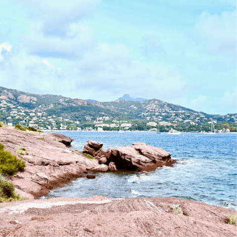 Explore the beautiful Côte d'Azur, including Pampelonne Bay, a short walk away